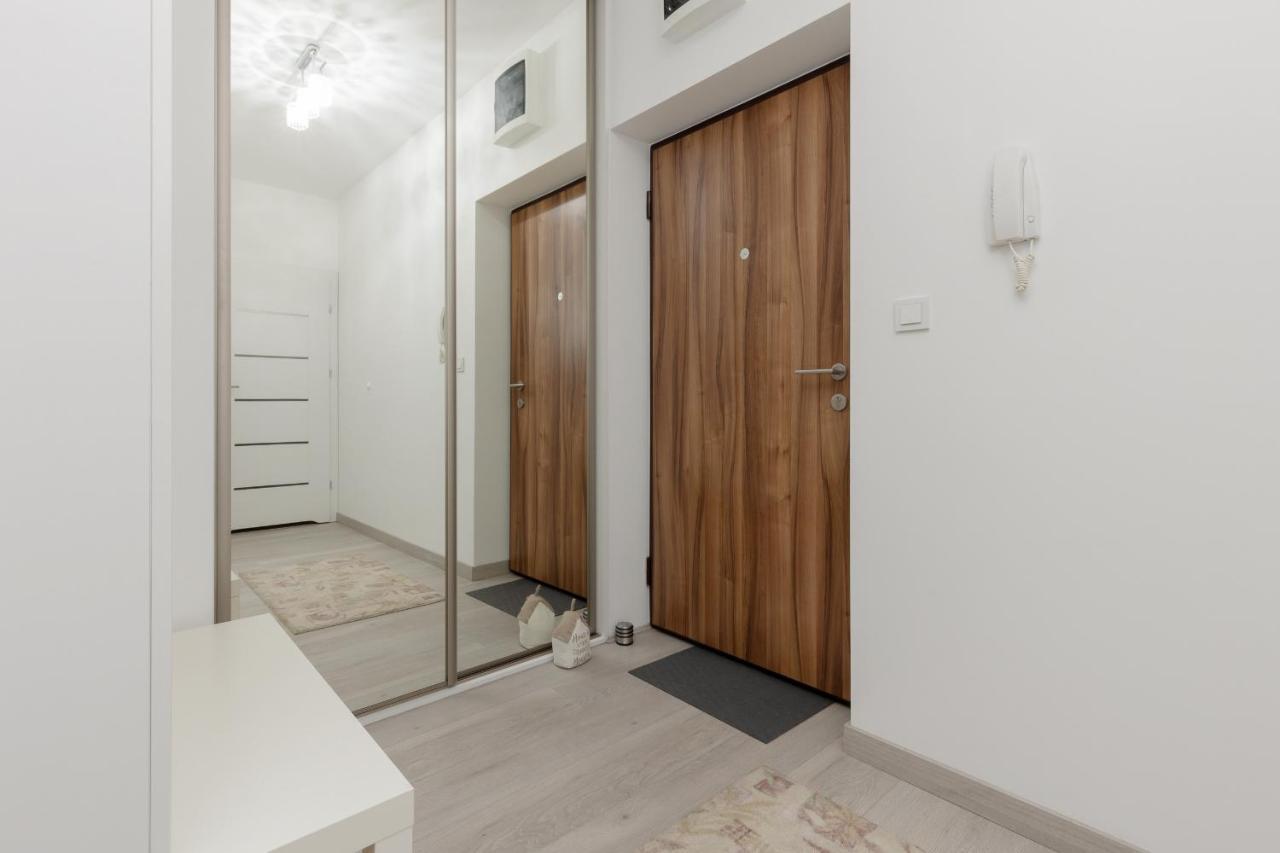 Cozy Apartment With Parking Bakalarska By Noclegi Renters ワルシャワ エクステリア 写真