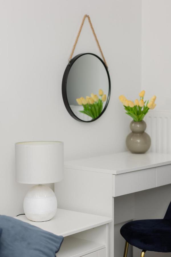Cozy Apartment With Parking Bakalarska By Noclegi Renters ワルシャワ エクステリア 写真