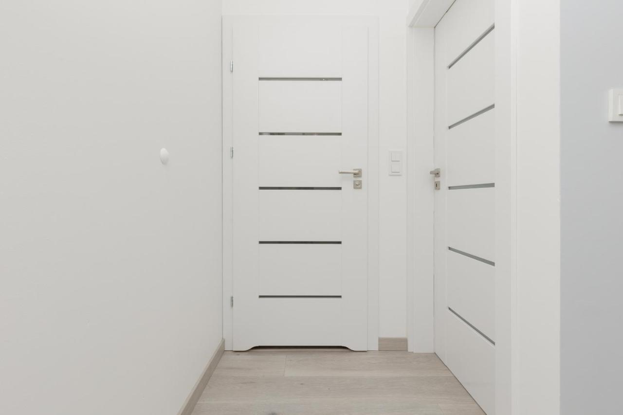 Cozy Apartment With Parking Bakalarska By Noclegi Renters ワルシャワ エクステリア 写真